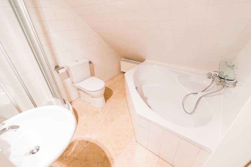 Luxurious Maisonette Apartment At The Heart Of Wien Eksteriør billede